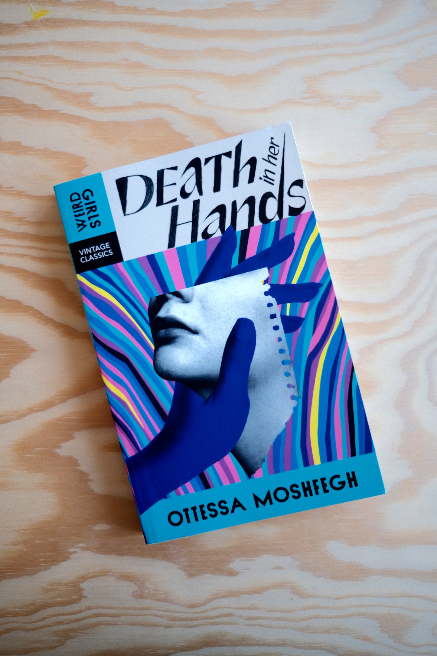 Death In Her Hands | second-hand