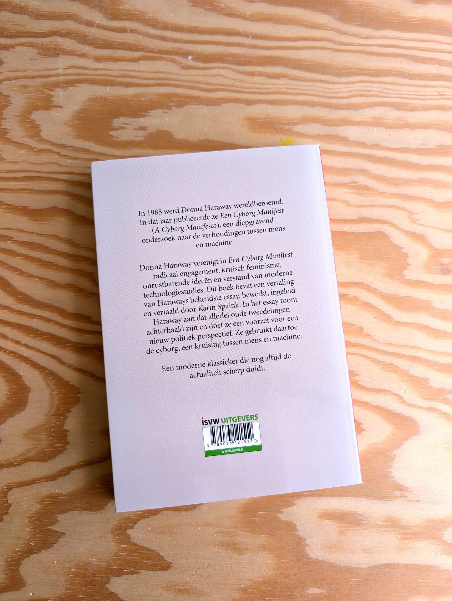 Een Cyborg Manifest | second-hand